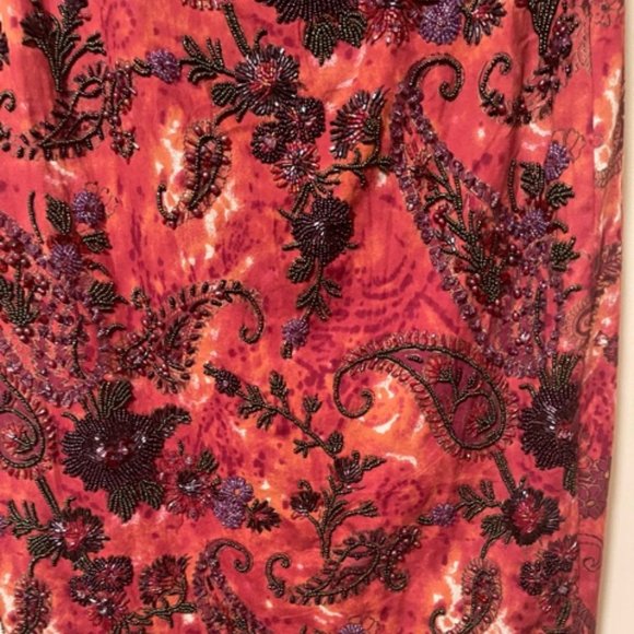 Heavily beaded skirt - Picture 5 of 7